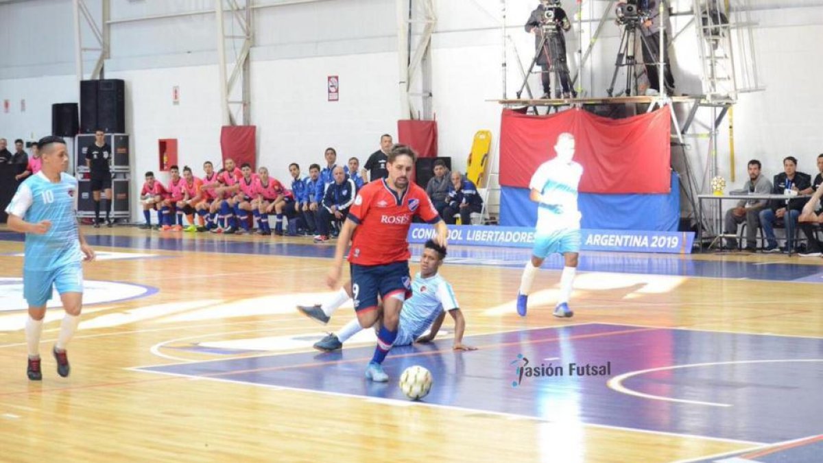 El campeón ecuatoriano fue derrotado 5-7 por Nacional de Uruguay.