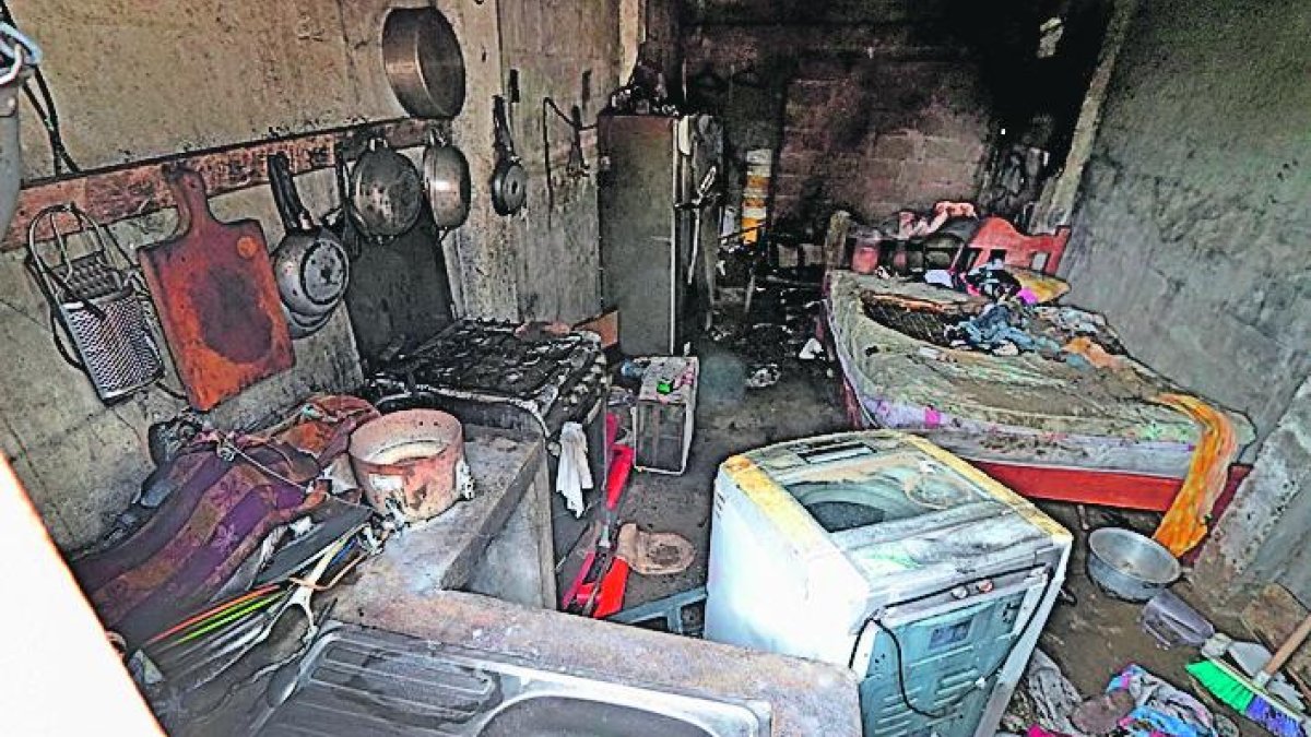 Así lucía ayer el lugar donde el adulto mayor habría comenzado el incendio.