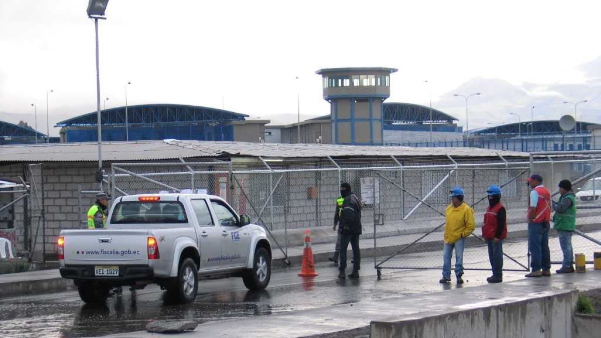 Los controles policiales se intensifican en el Centro de Rehabilitación de Cotopaxi.