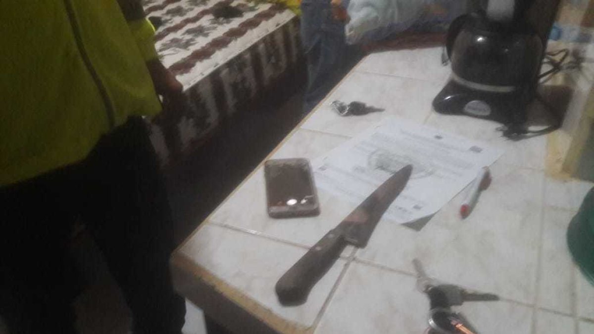 Los objetos que halló la Policía en el interior de la vivienda donde habría ocurrido el abuso sexual.