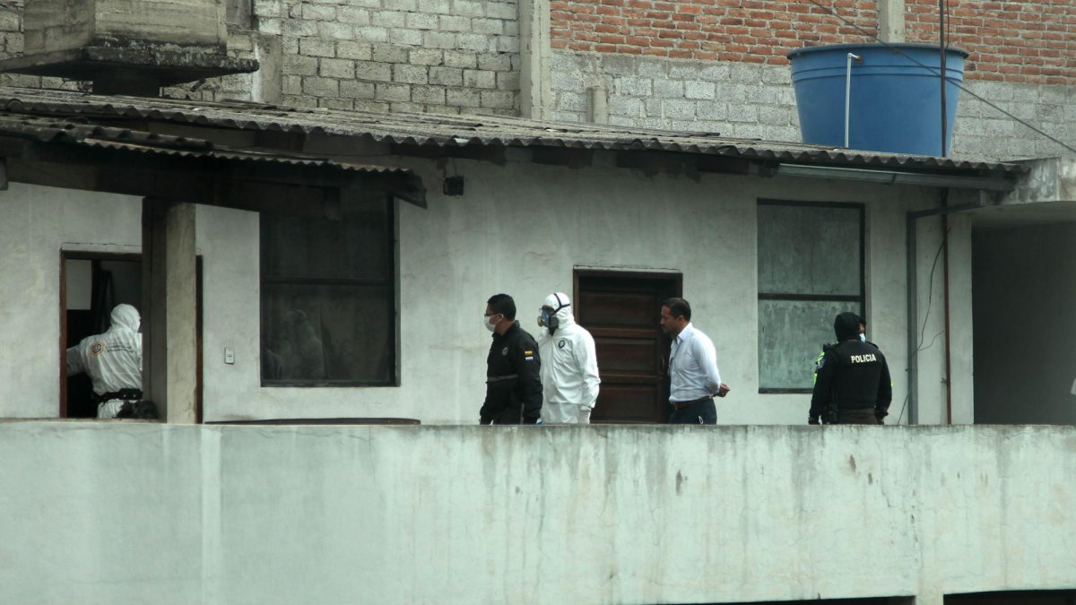 El edificio está ubicado en la avenida Cevallos y Mariano Egüez, centro de Ambato.