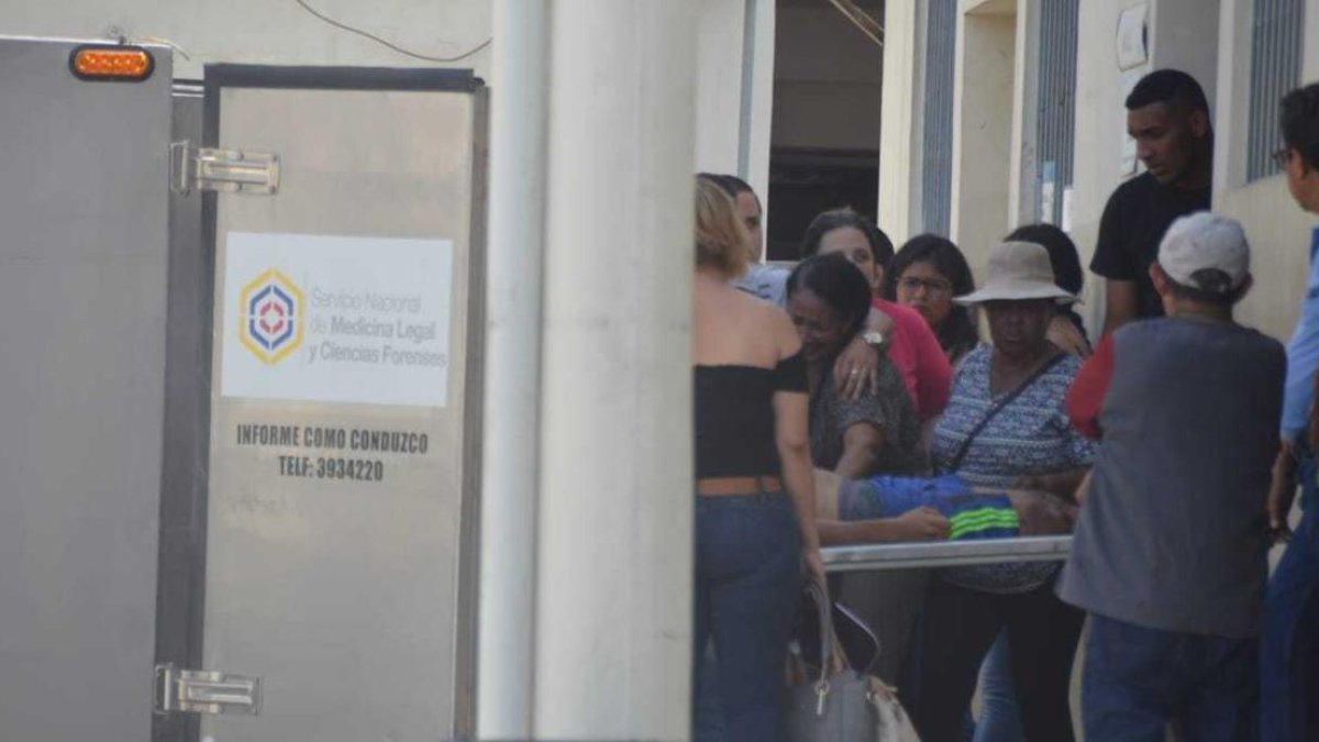 Una de las hipótesis que maneja los investigadores es que el hecho esté relacionado por un conflicto amoroso.