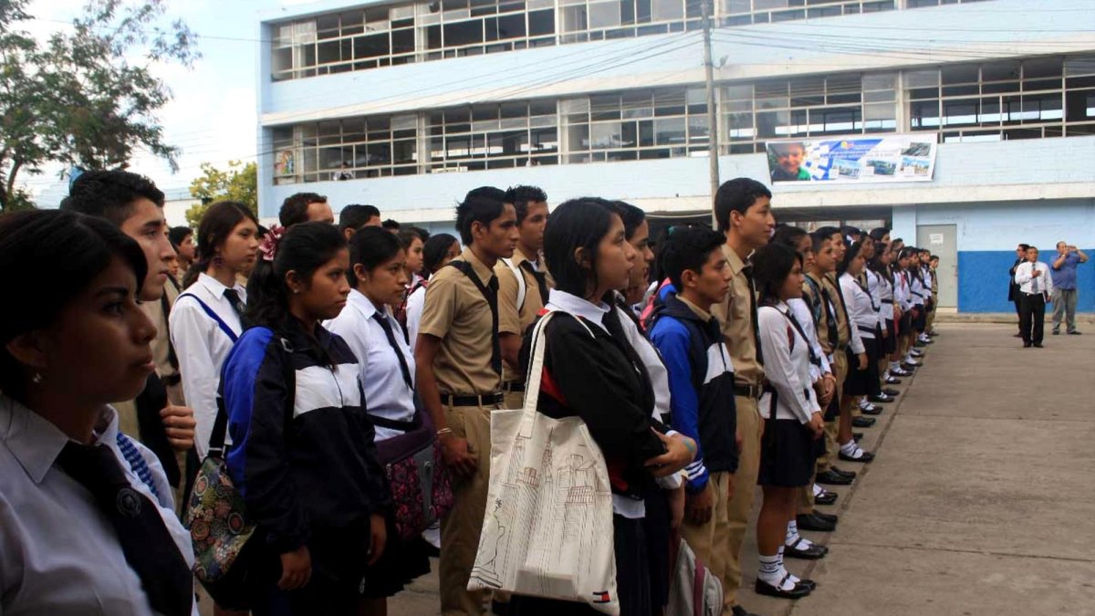 Mauricio Rodas, alcalde de Quito, solicitó al Concejo la derogatoria de la ordenanza 493, que manda a ignorar y no cantar la segunda estrofa del himno a la ciudad, que fue siempre la tradición.
