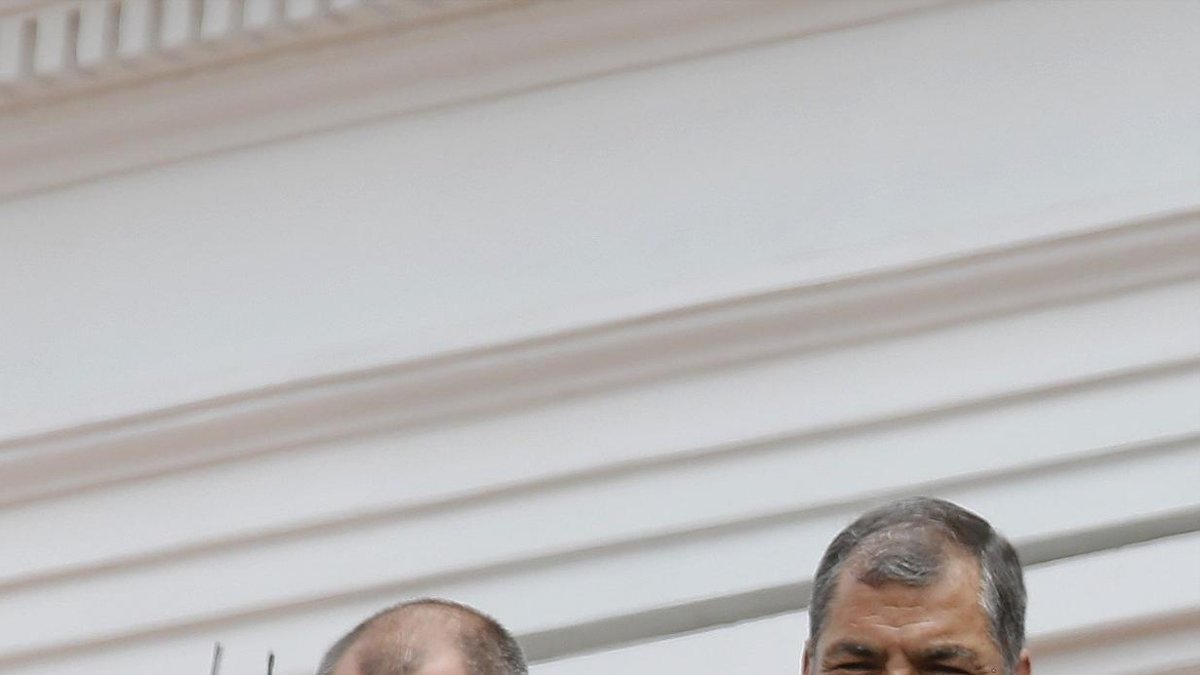 Ambos exfuncionarios encabezan la lista de procesados.