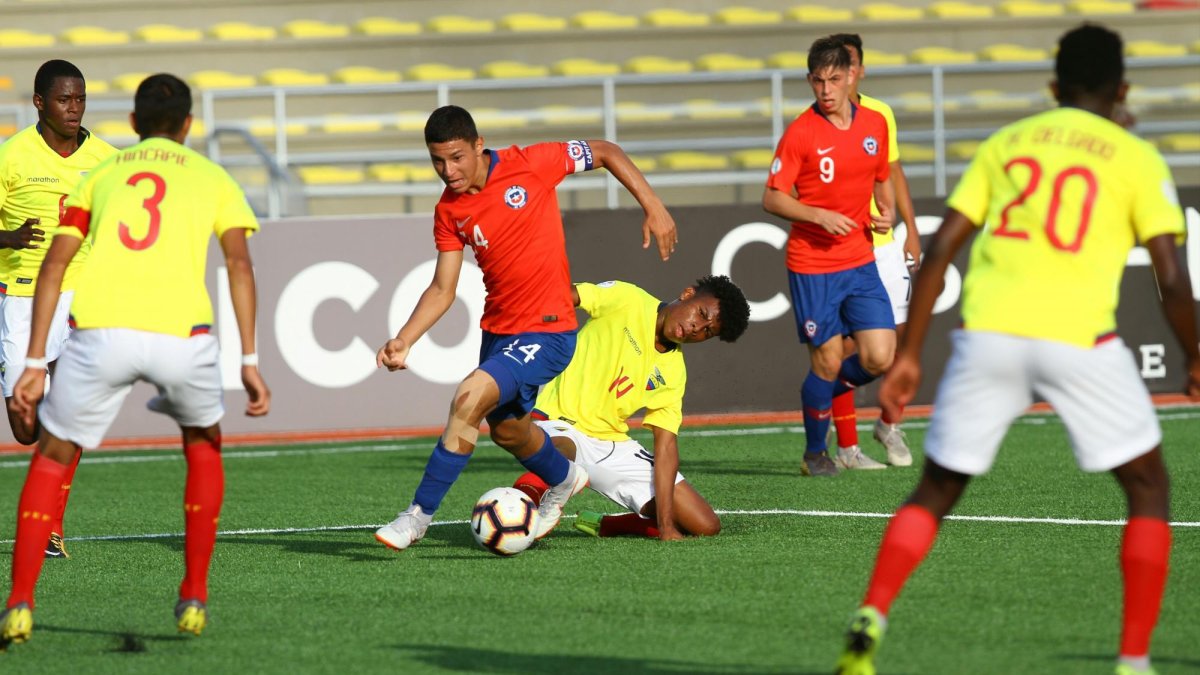 La Tricolor careció de eficacia ante la red, producto de aquello su rival se llevó los tres puntos.