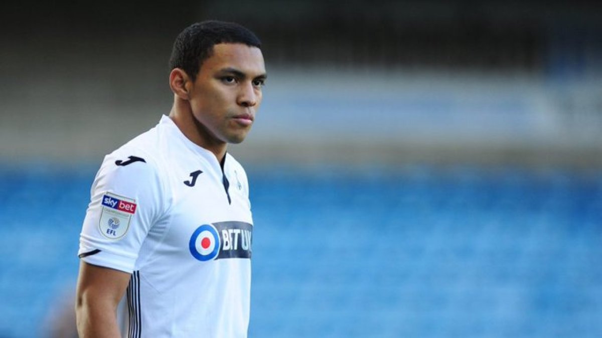 Es el tercer equipo al que llega el jugador de Los Ríos en Inglaterra.