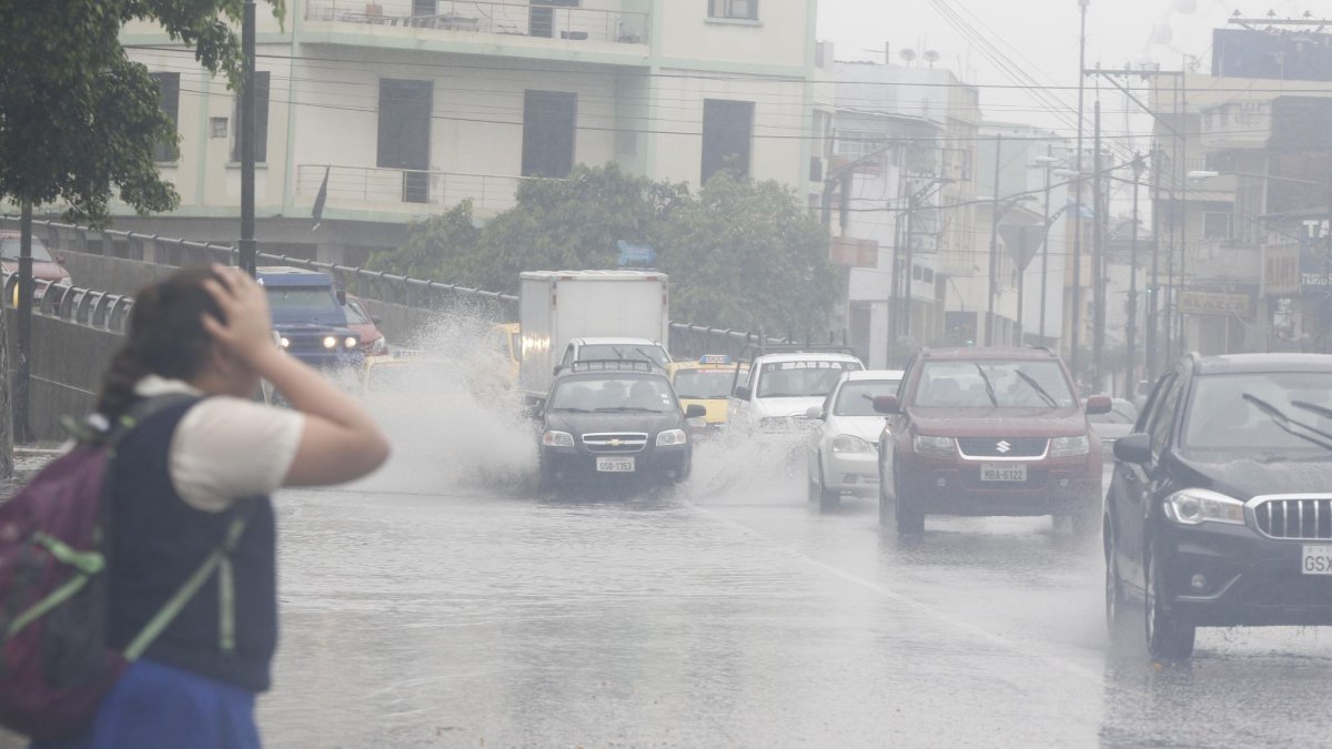 El temporal se presentará también acompañado de ráfagas de viento.