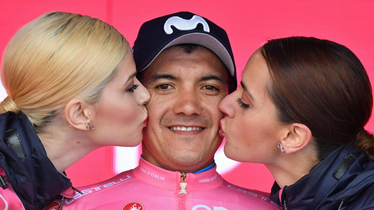 Carapaz se ubicó en el puesto número 20 tras correr la prueba 17 del Giro de Italia, pero en la clasificación general sigue siendo el líder.