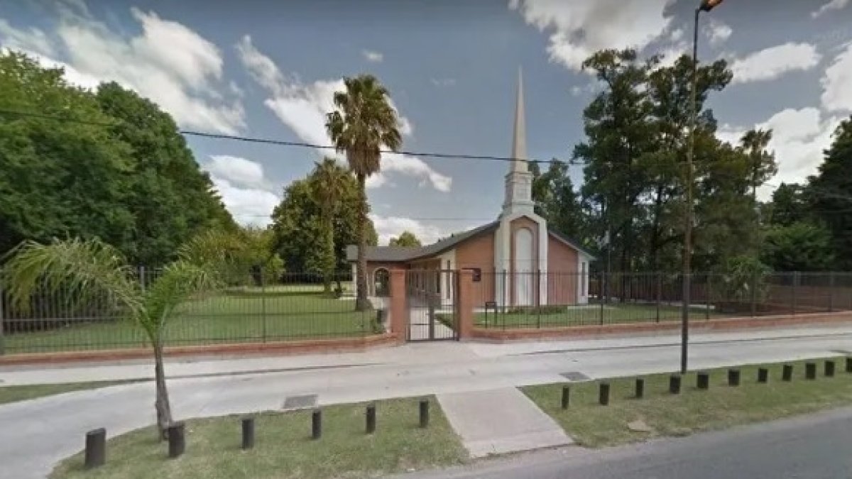 Vecinos aseguran que los alrededores del barrio donde se ubica la iglesia se ponen “cada vez peor”.