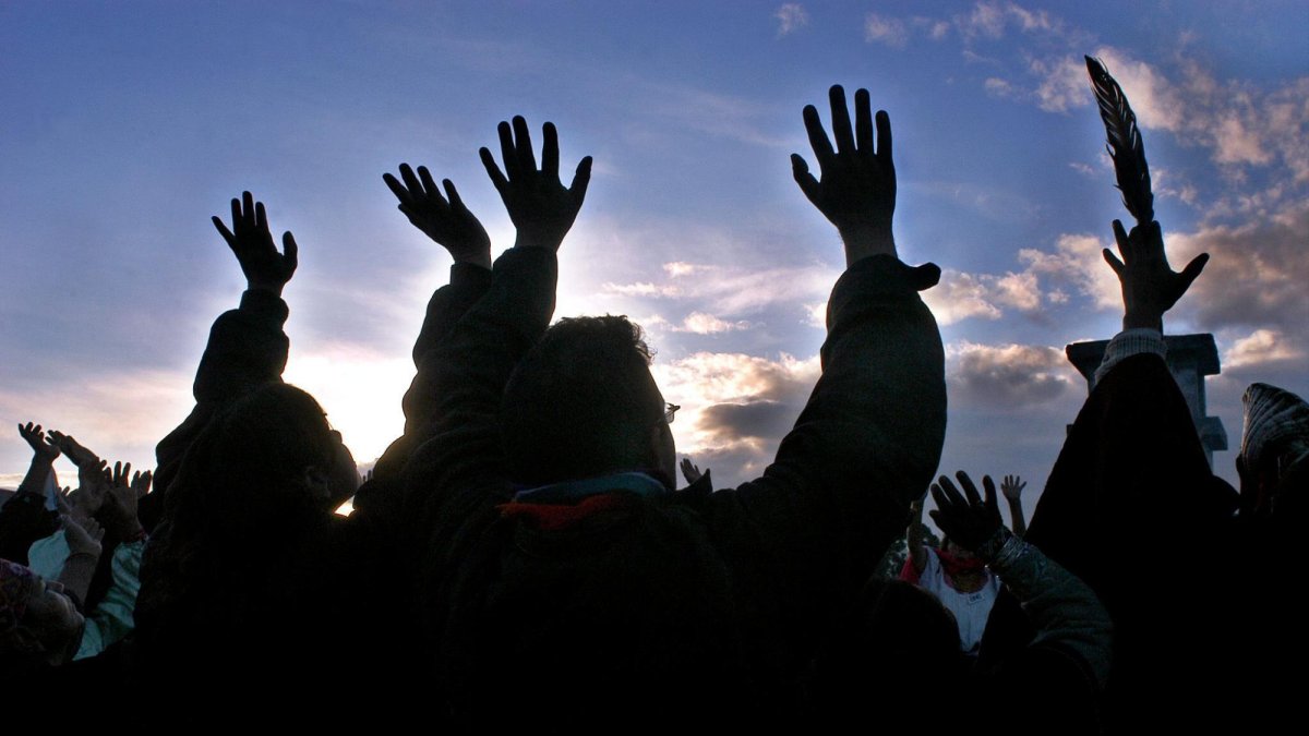 Según el Foro Permanente de Cuestiones Indígenas de la ONU, aunque los pueblos indígenas constituyen menos del 6 % de la población mundial, hablan más de 4.000 lenguas.