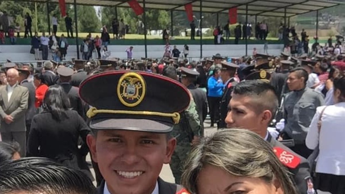 Cedrik Álvarez en una foto durante un evento de los bomberos.