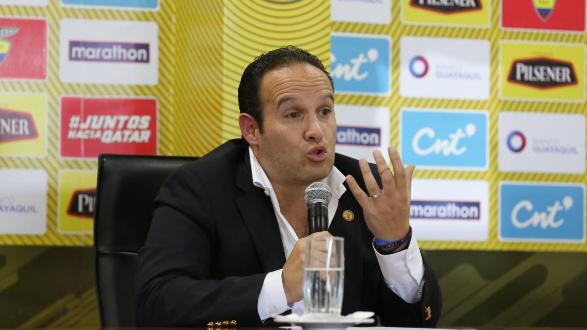 Francisco Egas habló sin anestesia en la rueda de prensa y abarcó una serie de temas.