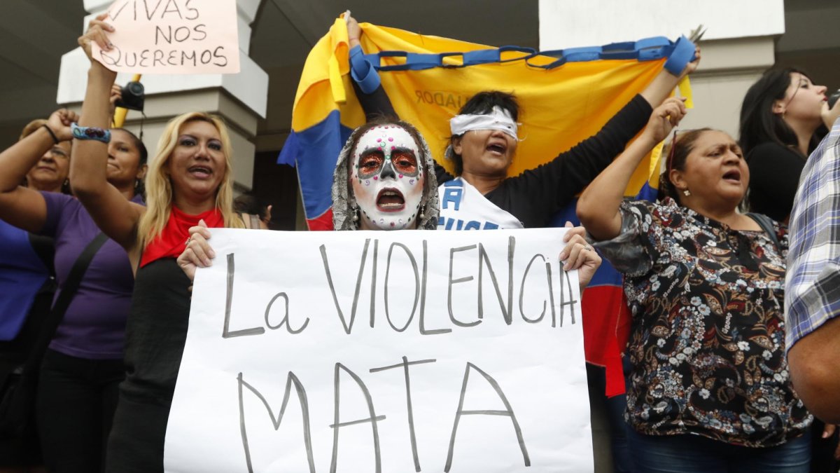 Guayaquil. A través de redes sociales, se convocaron marchas en diversas ciudades del país para denunciar la violencia de género.
