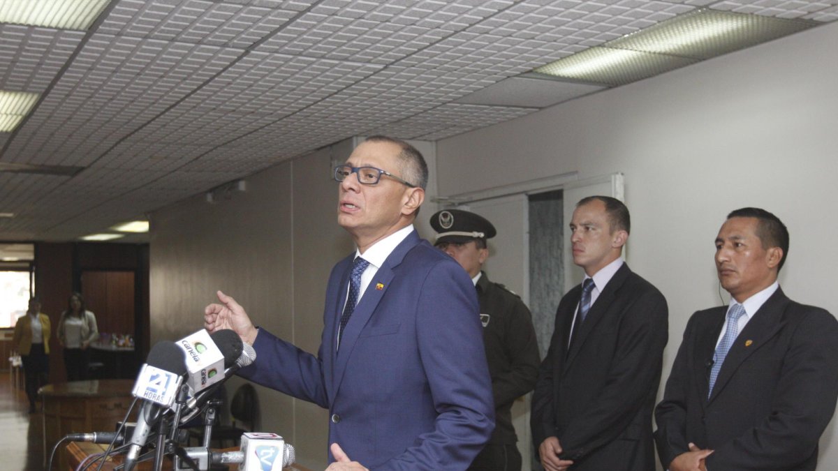 Glas se encuentra en una celda individual de la cárcel de Latacunga.