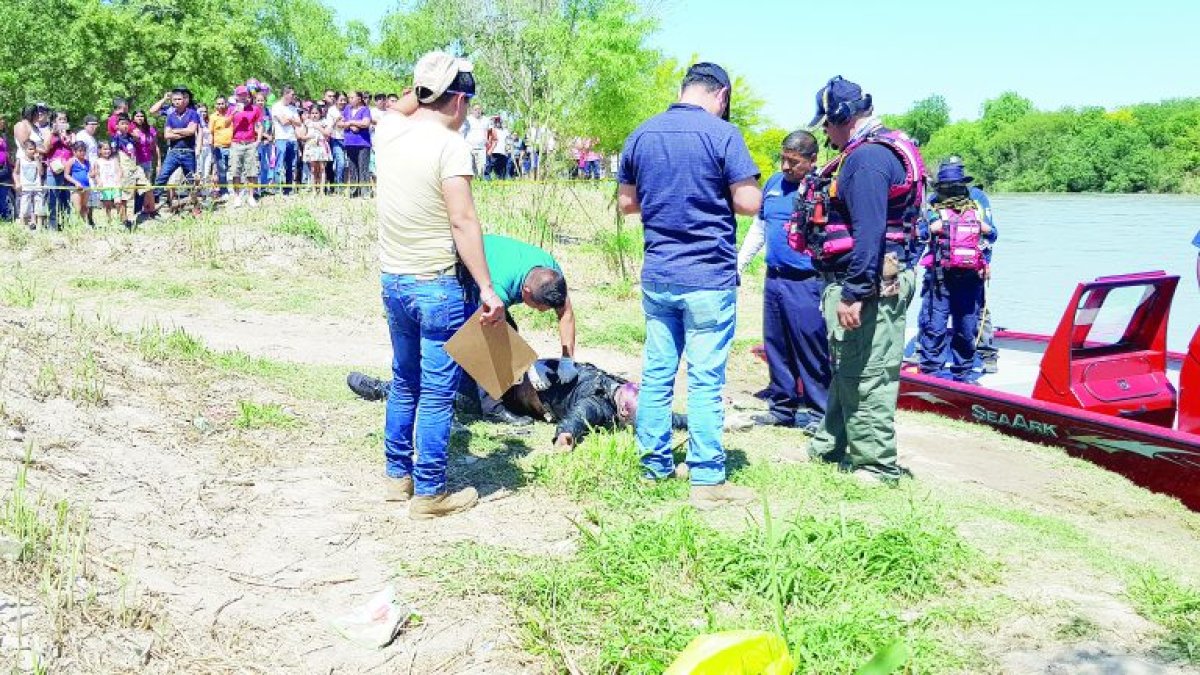 La víctima fue identificada como Luis Oswaldo Quezada Aguilar, de 23 años, oriundo de Loja.