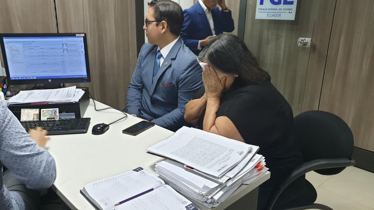 La madre del fallecido rindió testimonio en la Fiscalía.