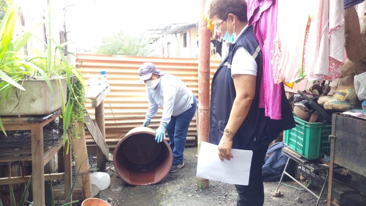 Hasta mayo, los sectores de mayor afectación en la etapa invernal, serán visitados por las brigadas de fumigación.