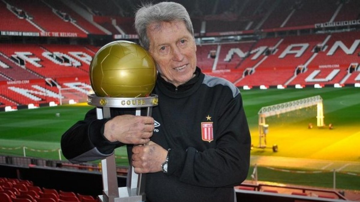 El exjugador y técnico argentino tuvo un importante paso por el fútbol ecuatoriano a finales de la década de los 80 e inicios de los 90.