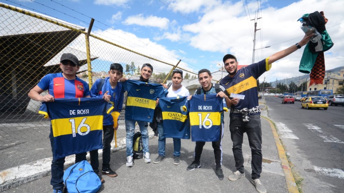 Hay expectativa en hinchas ecuatorianos de Boca Juniors para el partido ante Liga de Quito por Copa Libertadores.
