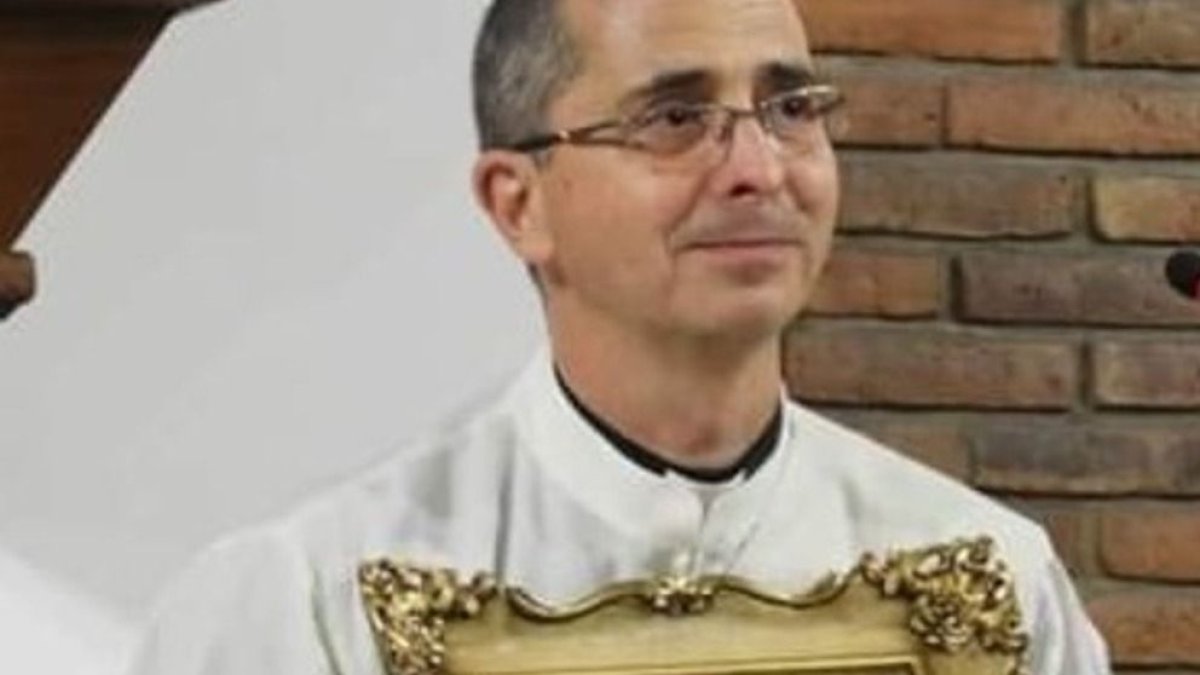 El diácono asesinado tenía 52 años.