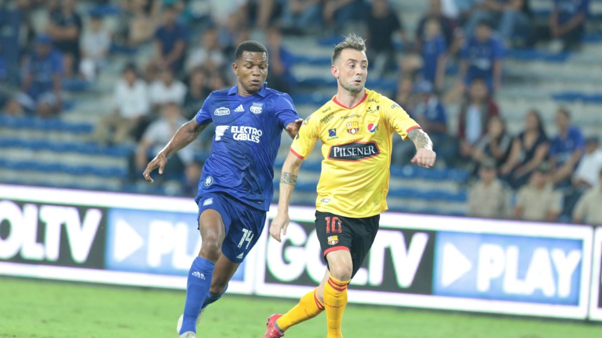 Damián Díaz no ha sido considerado en algunos partidos por presentar una lesión.