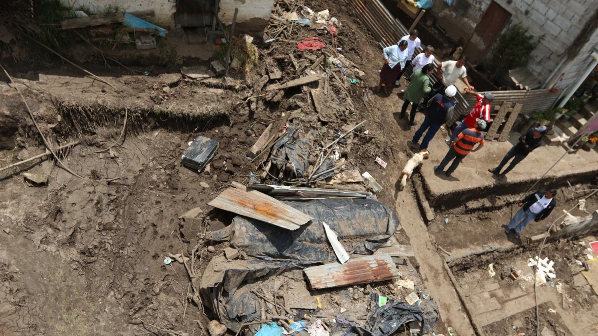 La zona quedó bastante afectada. Algunas viviendas fueron dañadas por el lodo.