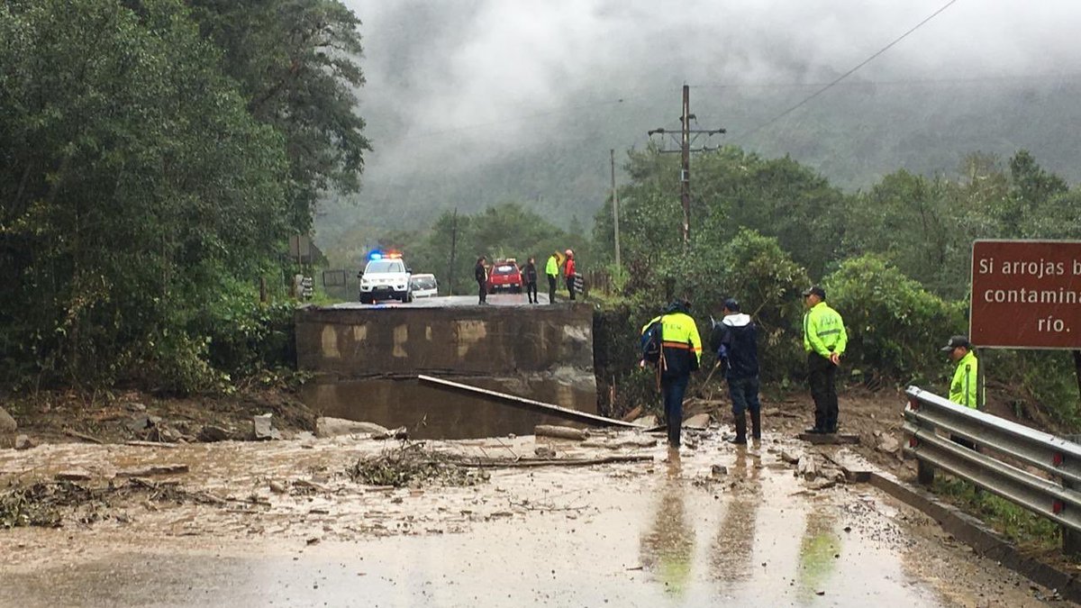 Según el Ministerio de Transporte y Obras Públicas (MTOP), un puente provisional o conocido como bailey será levantado en el sitio.