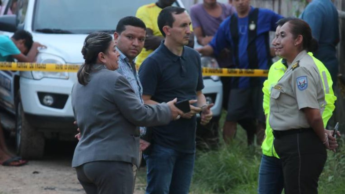 Autoridades llegaron al sitio la tarde de este jueves para realizar las investigaciones del caso.