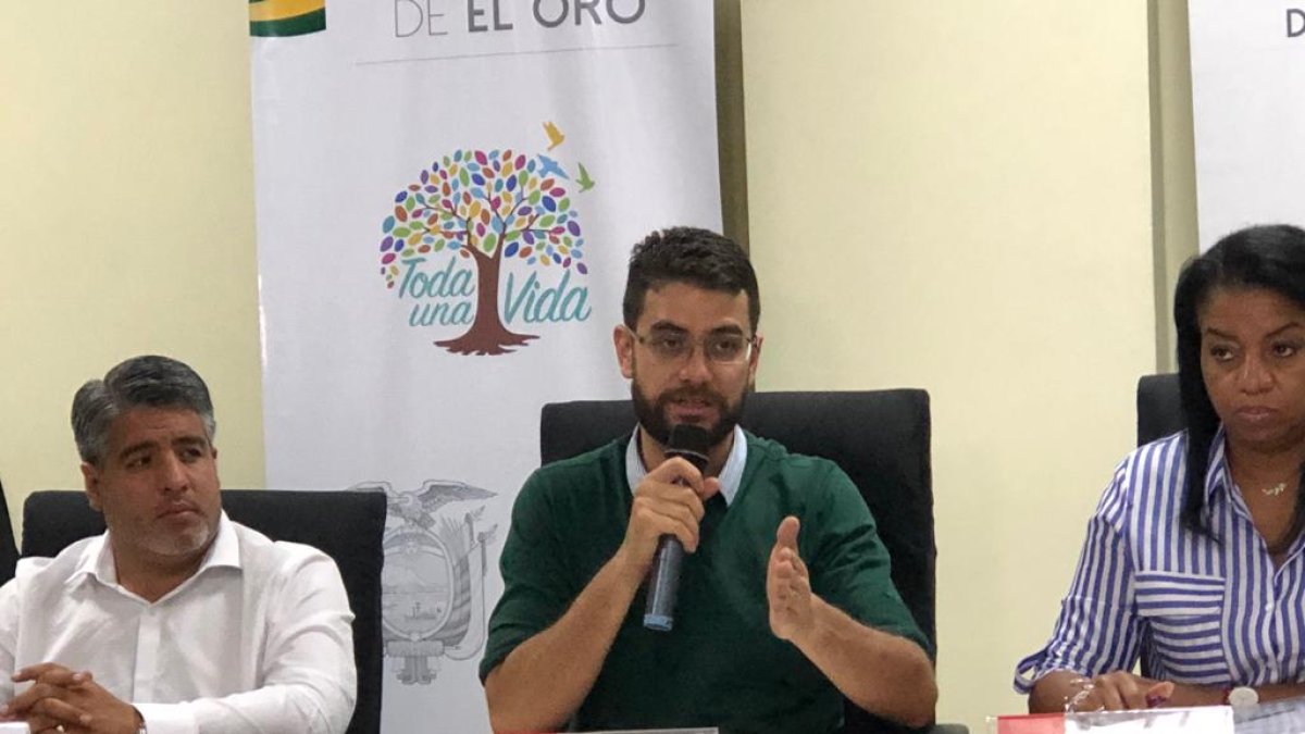 Andrés de la Vega, viceministro del Interior, rechazó el atentado en Colombia.