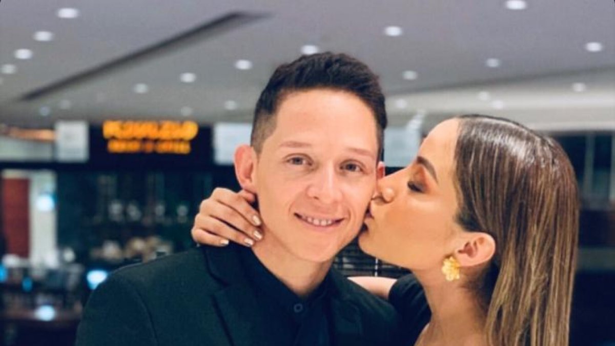 Jc Palma y Fiorella Bruno muestran su amor en redes sociales.