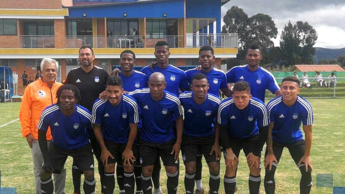 Emelec tuvo dos equipos distintos para cada uno de los encuentros con Patriotas Boyacá.
