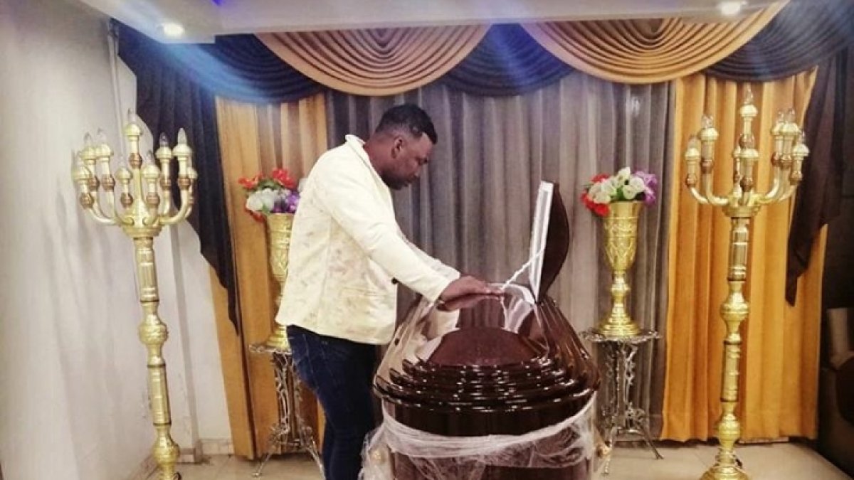 Frixón Angulo vela a su hijo de 15 años.