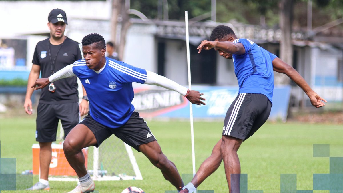 El equipo azul entrena intensamente bajo la dirección de su nuevo cuerpo técnico.