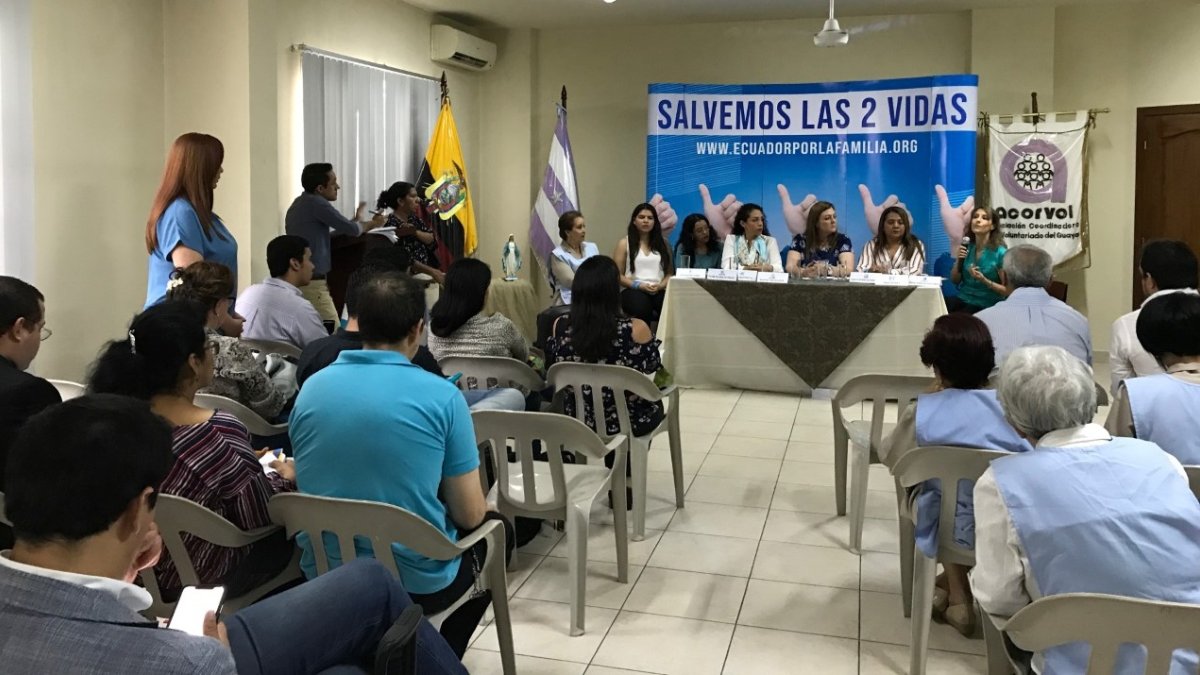 Las representantes de diversas fundaciones se reunieron en Acorvol.