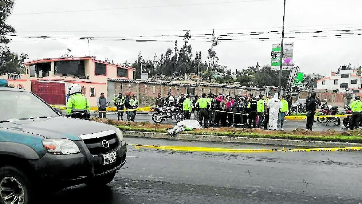 Ciclista murió a causa de un infarto cuando iba en caravana al cementerio.