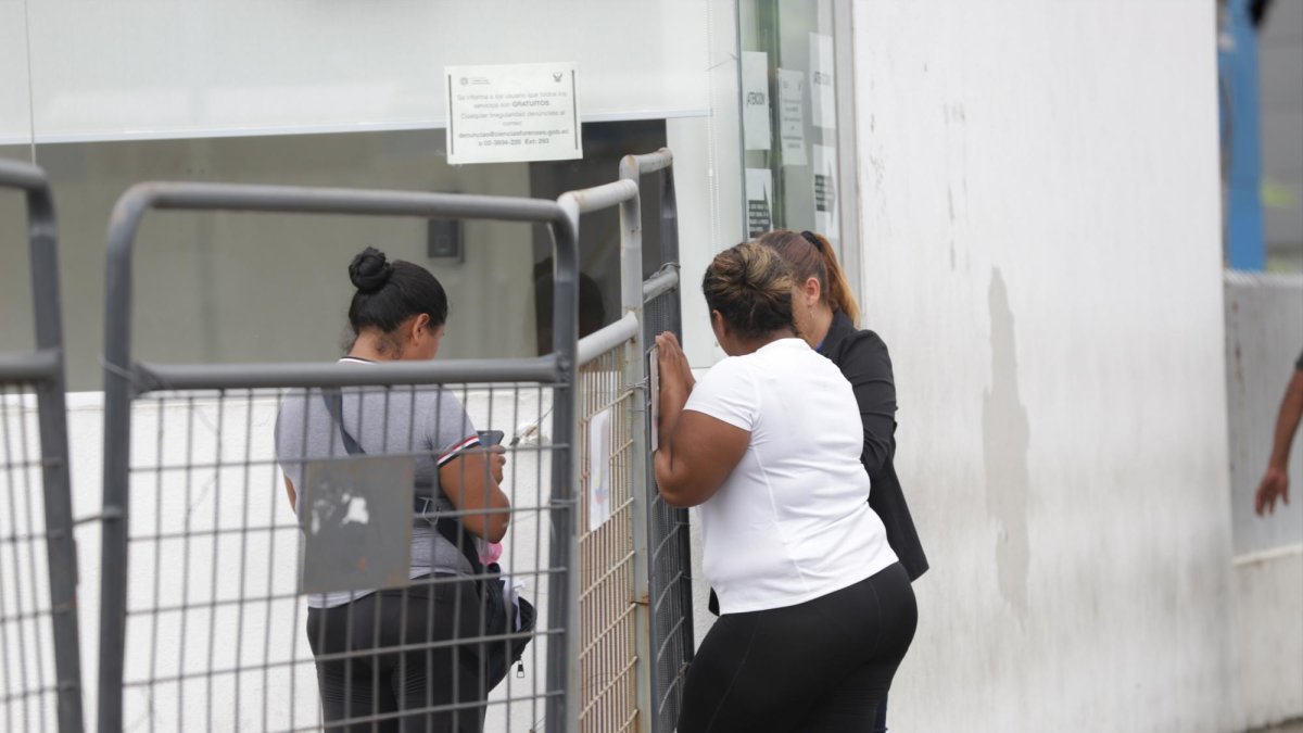 Las hermanas del occiso realizaron el trámite para retirar el cuerpo. Ellas piden justicia.