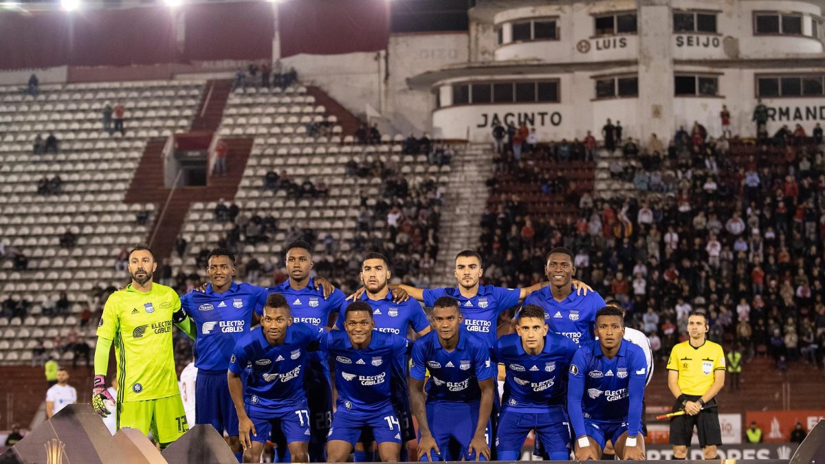 La victoria de 1-2 frente Huracán causó que la directiva azul aumente su confianza en el interino Bolívar Vera.