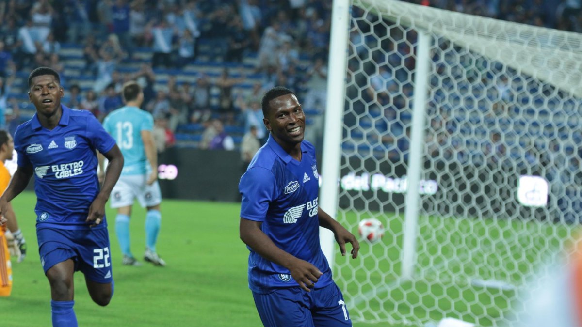 Los goles fueron convertidos por Bryan Angulo en dos ocasiones, minuto 2’ y 52’, y Joao Rojas puso su cuota al minuto 31’.