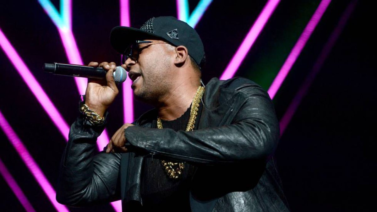 El artista se presentará esta noche en un show musical por los 195 años de cantonización de la capital orense