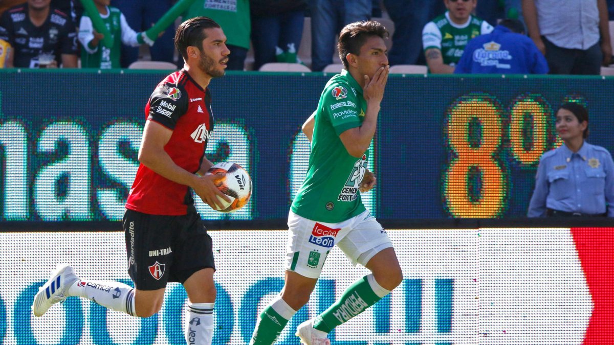 Ángel Mena marcó un doblete en el último juego y y suma 14. Lidera la tabla de goleadores.