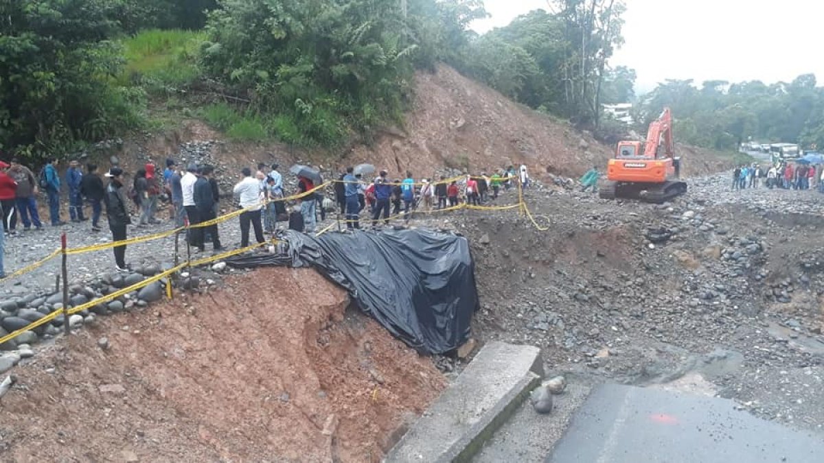 Hubo un percance en la vía que une a esta ciudad con la capital. Sucedió específicamente en el kilómetro 47, porque aparentemente hubo un colapso de la alcantarilla que está en el sector.