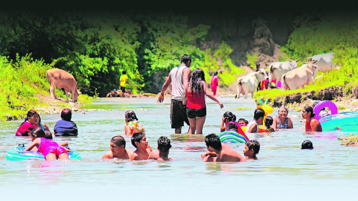 Las comunas Loma Alta, Barcelona y Sinchal, a más del impulso agrícola por el afluente, también han convertido el lugar en un espacio turístico.