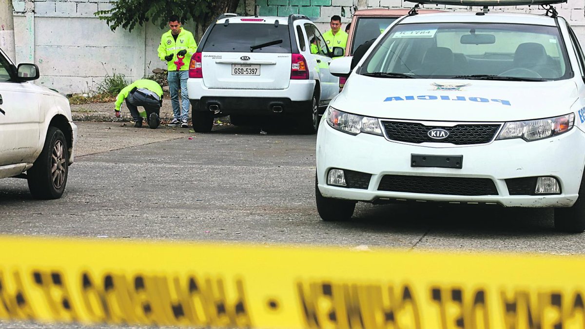 El vehículo de la víctima fue encontrado abandonado en un estacionamiento en la ciudadela Huancavilca, en el sur de Guayaquil.