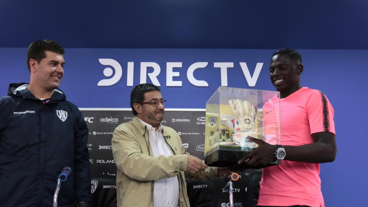 Ismael Rescalvo y Santiago Morales, en el homenaje realizado a Ramírez.