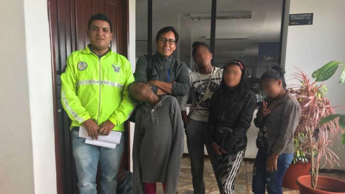 Las menores fueron entregadas al representante legal de Aldeas Infantiles SOS.