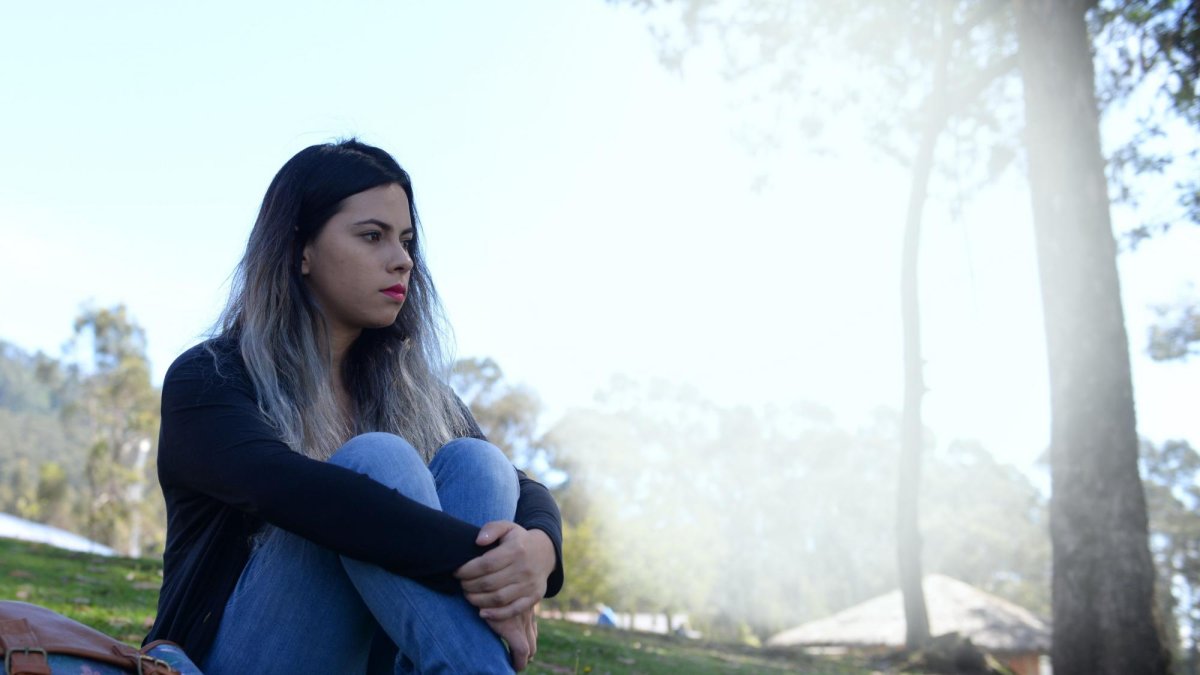 Carolina aún se cuestiona si es correcto ser feliz tras la muerte de su papito.