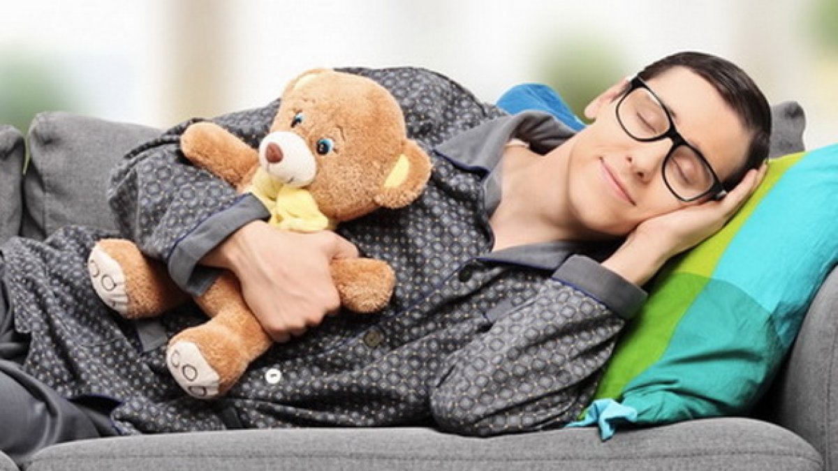 Referencial. Los adultos con temores de soledad se sumergen en el mundo juvenil.