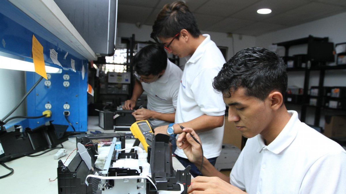 Con este programa el perfil del recién graduado se fortalece.