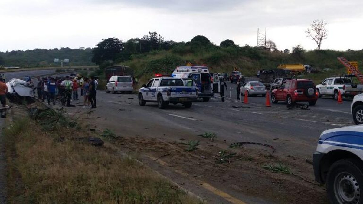 Agentes de la CTE acordonaron le lugar.