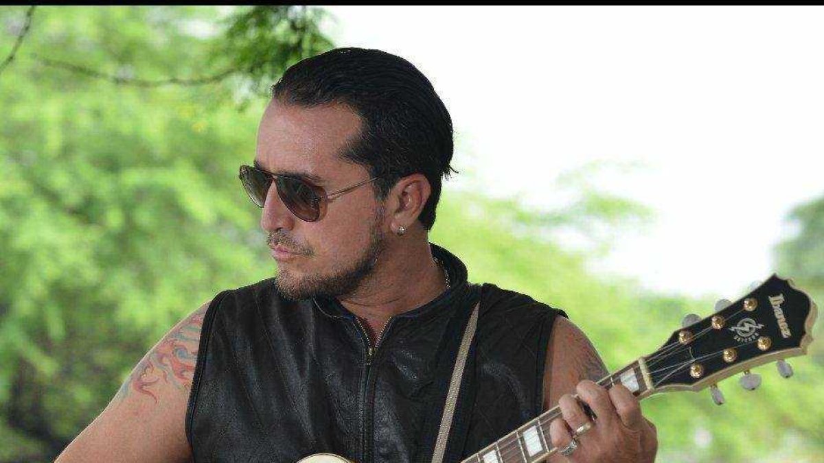 Cantante ecuatoriano David Solé.